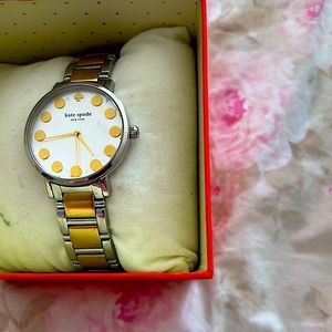 Kate Spade watch in original box with booklet. It’s in very good condition.